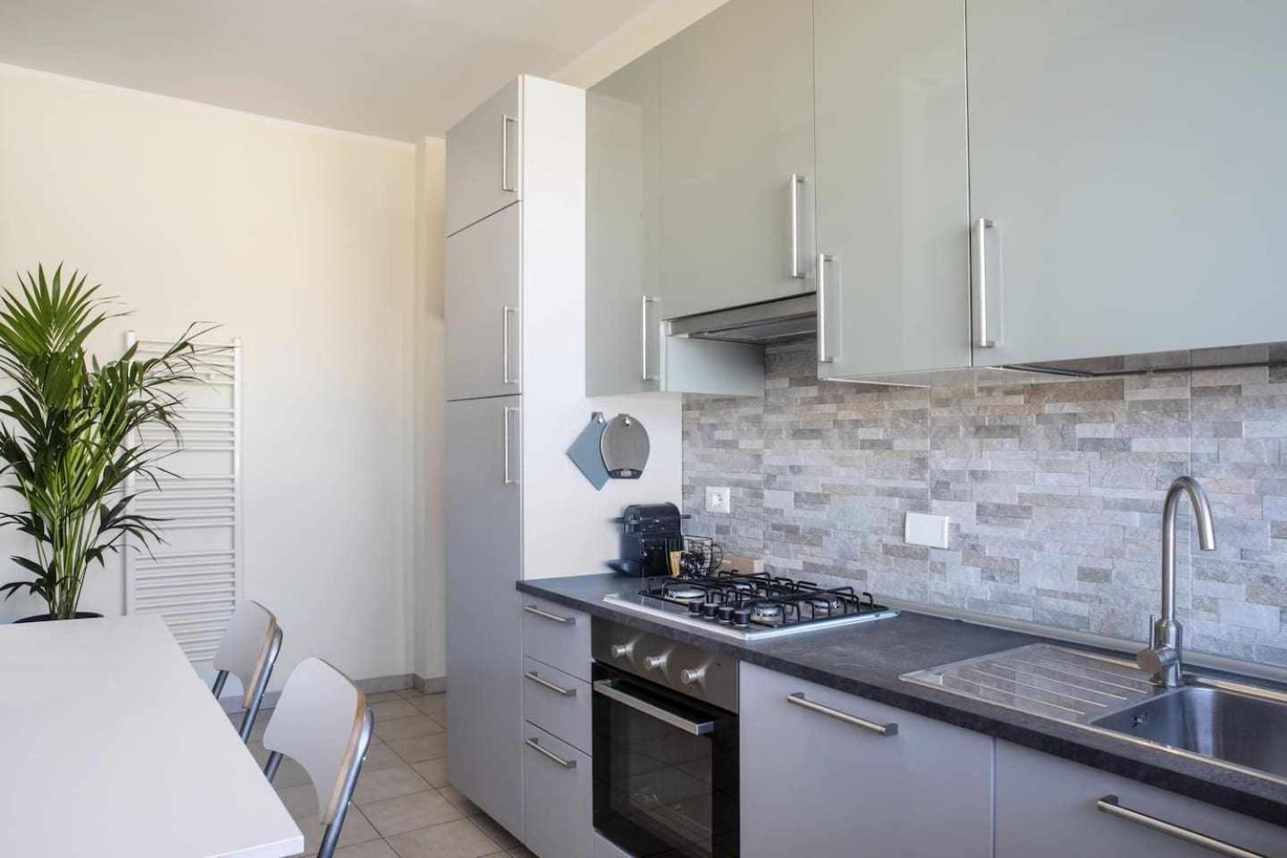Suite La Montagnola Park 200M Stazione Centrale Bologna Exteriör bild