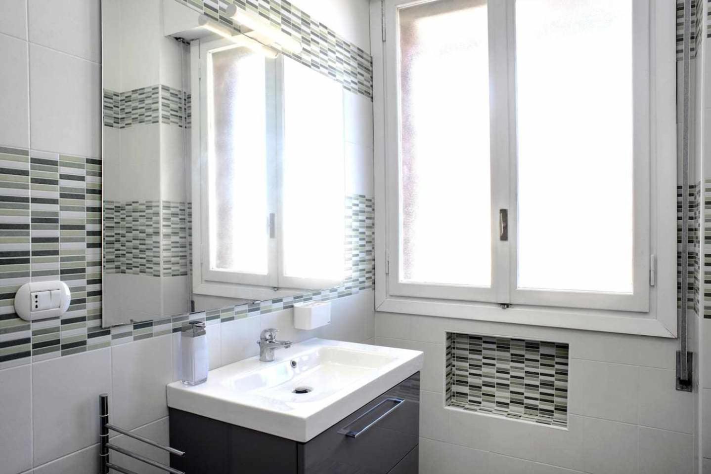 Suite La Montagnola Park 200M Stazione Centrale Bologna Exteriör bild